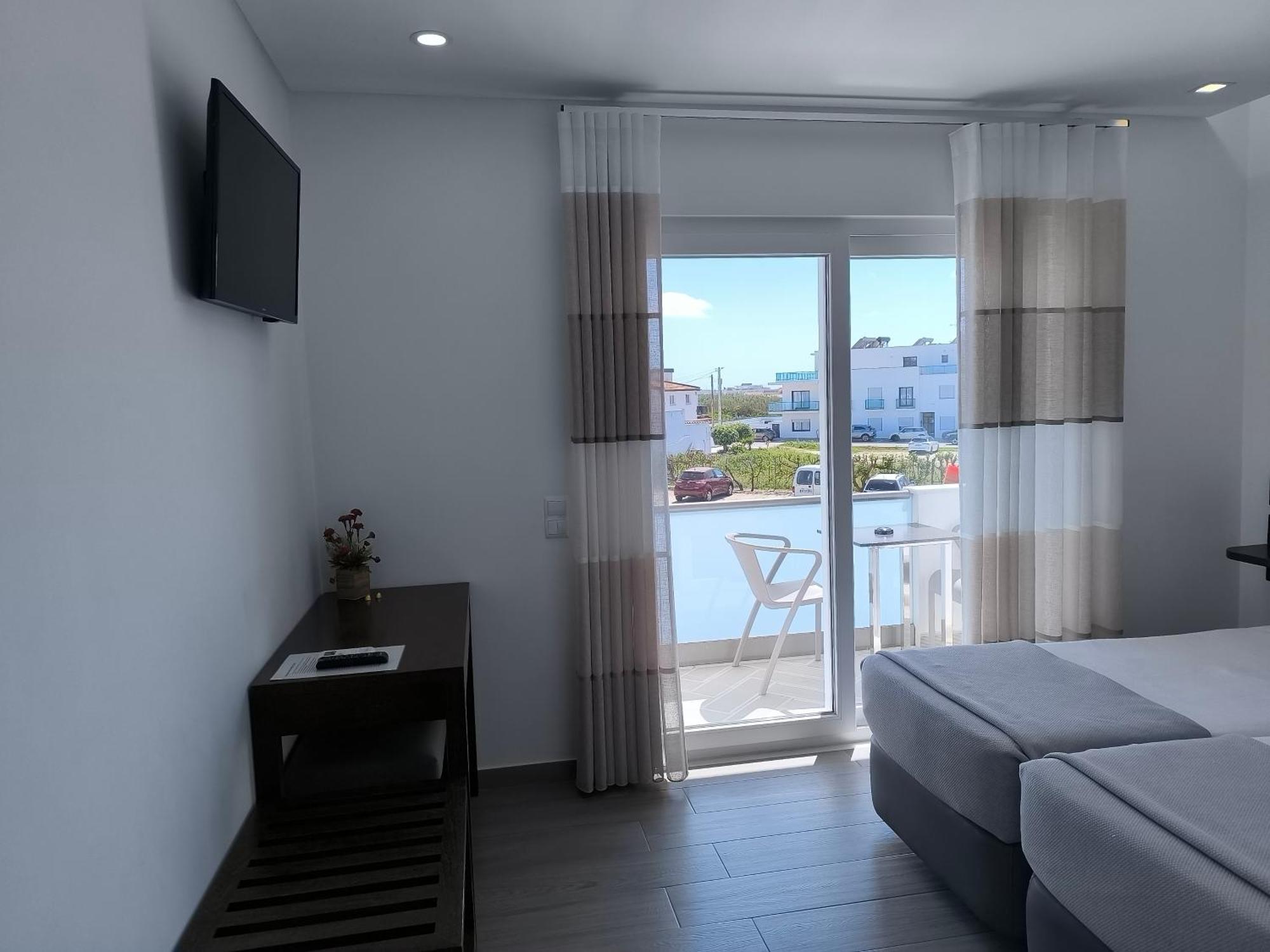 Baleal 4 Surf Hotel Exterior photo