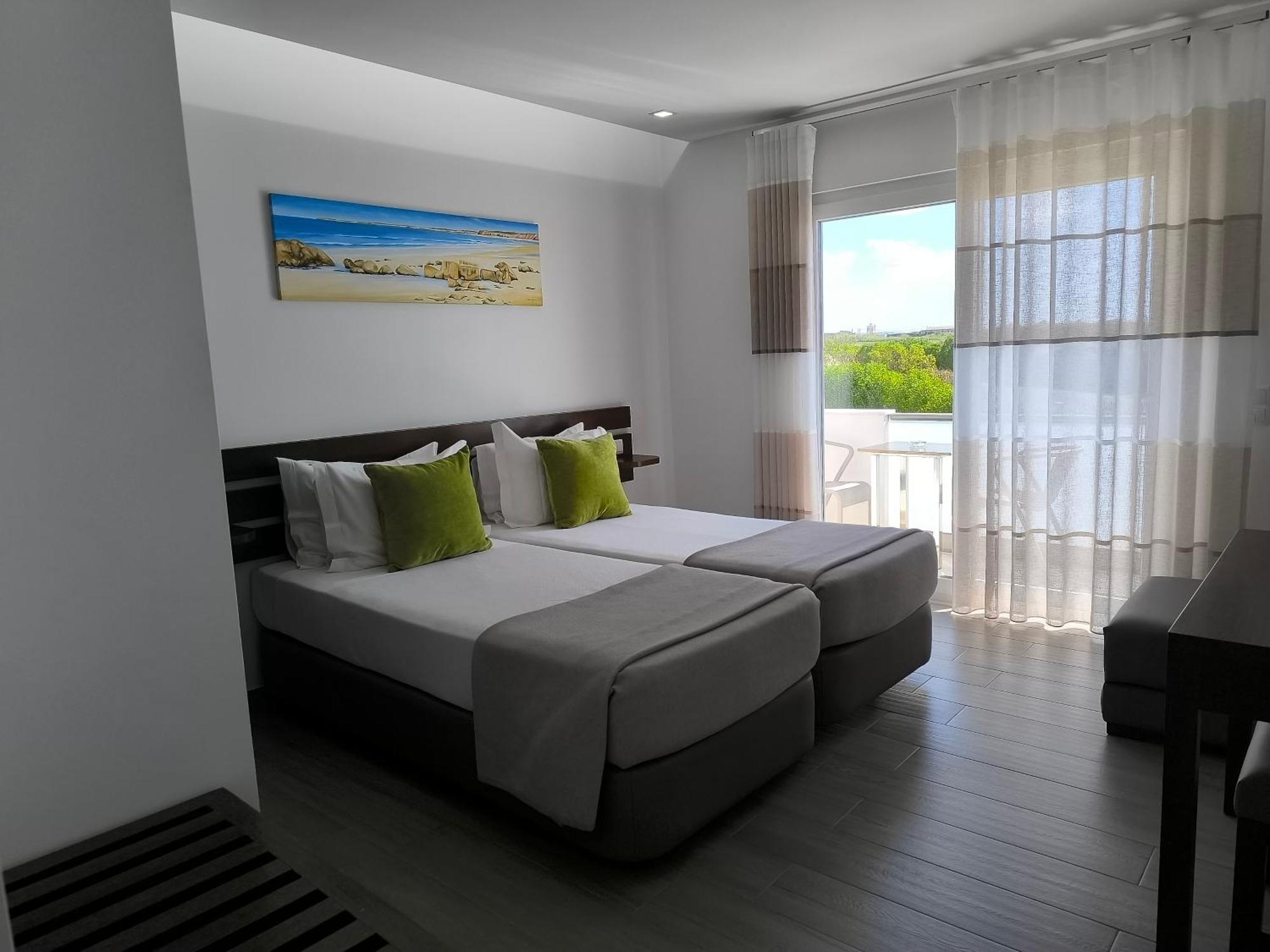 Baleal 4 Surf Hotel Exterior photo