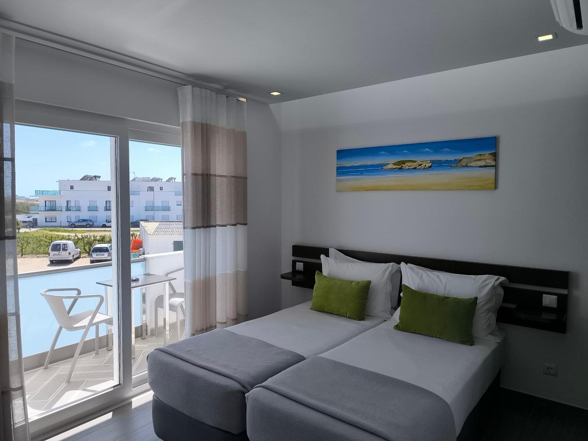 Baleal 4 Surf Hotel Room photo