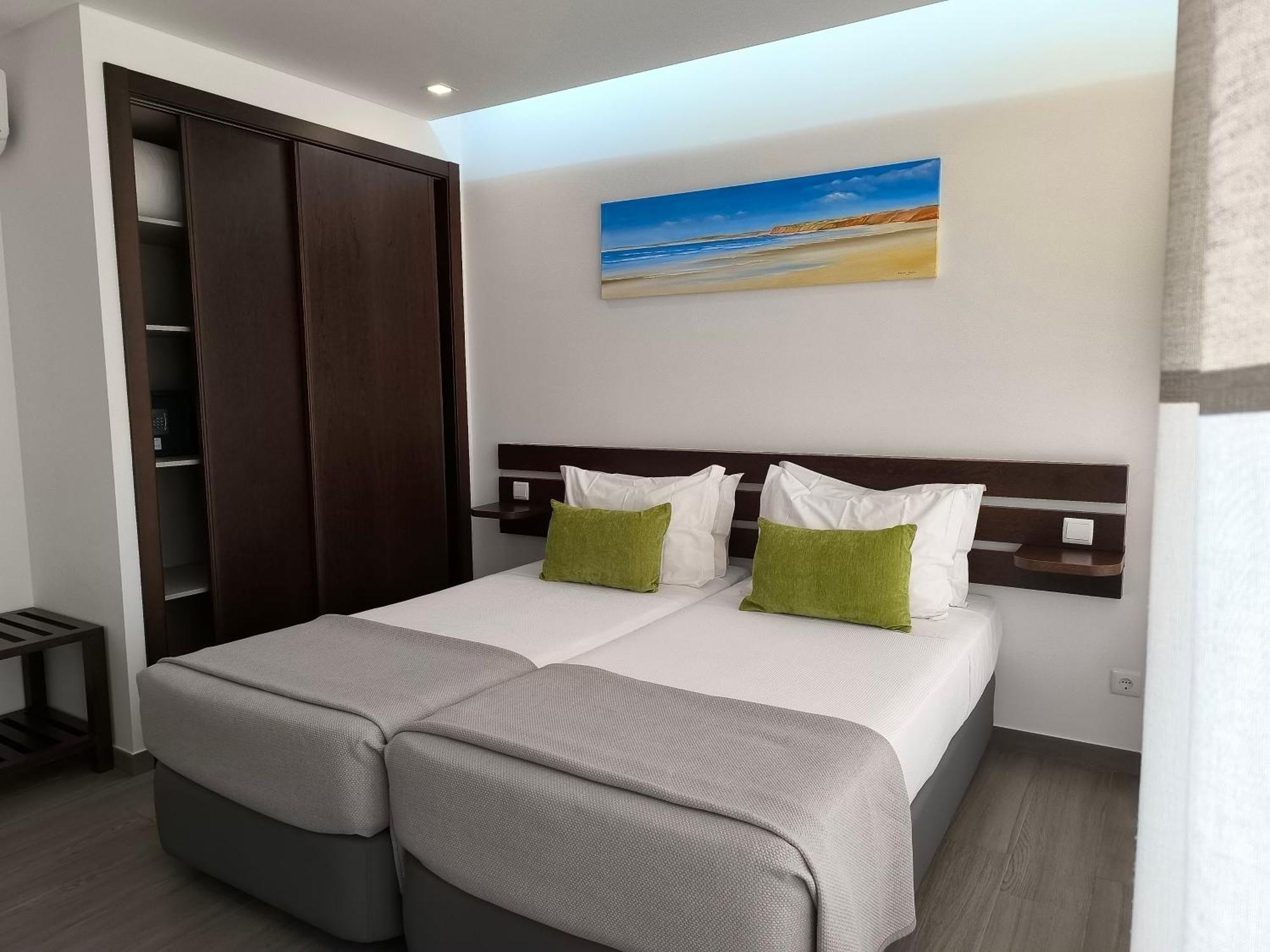 Baleal 4 Surf Hotel Room photo