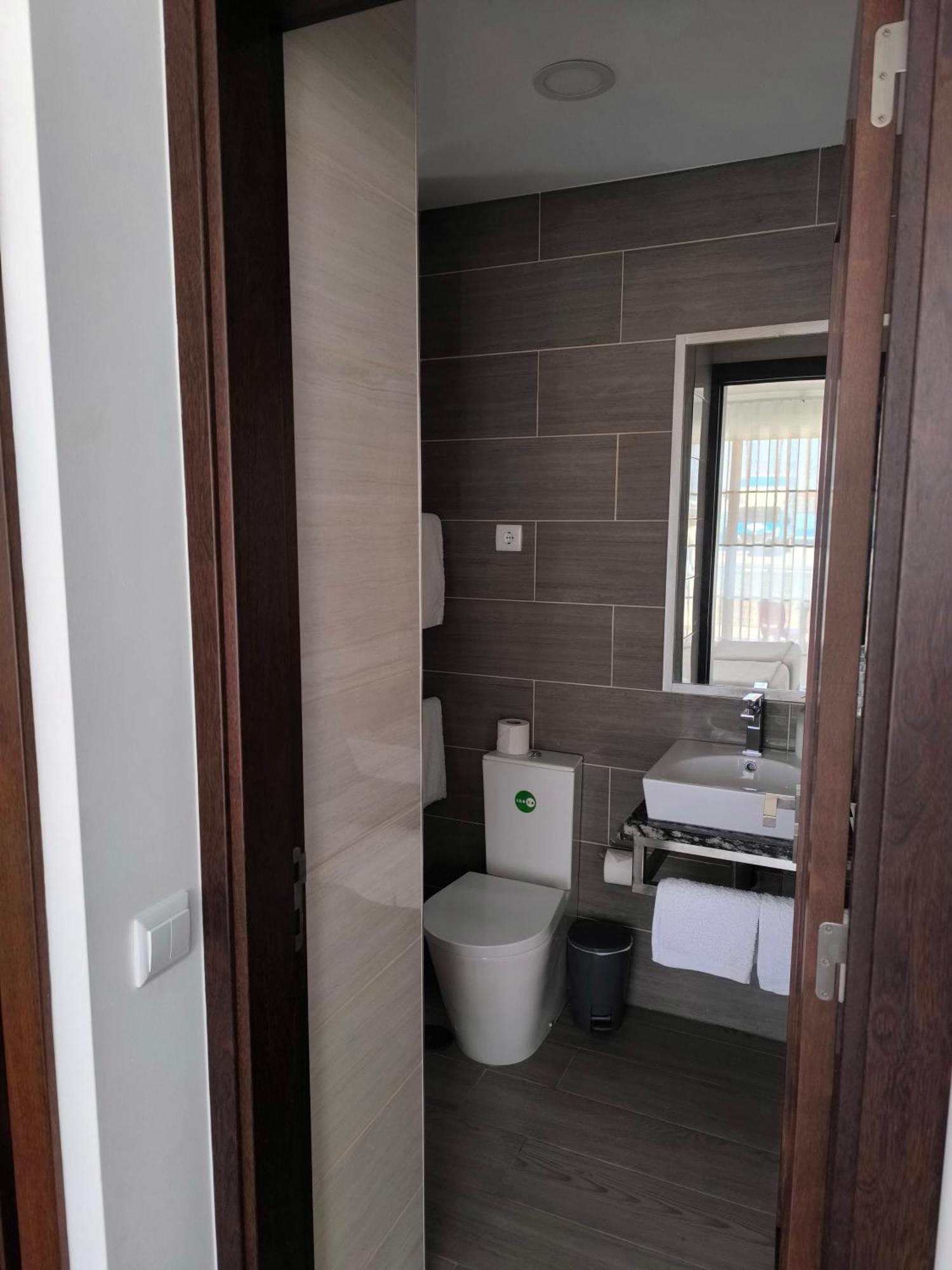 Baleal 4 Surf Hotel Room photo