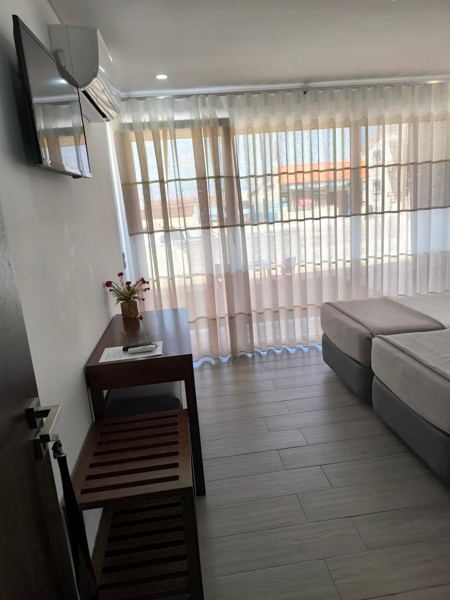 Baleal 4 Surf Hotel Exterior photo